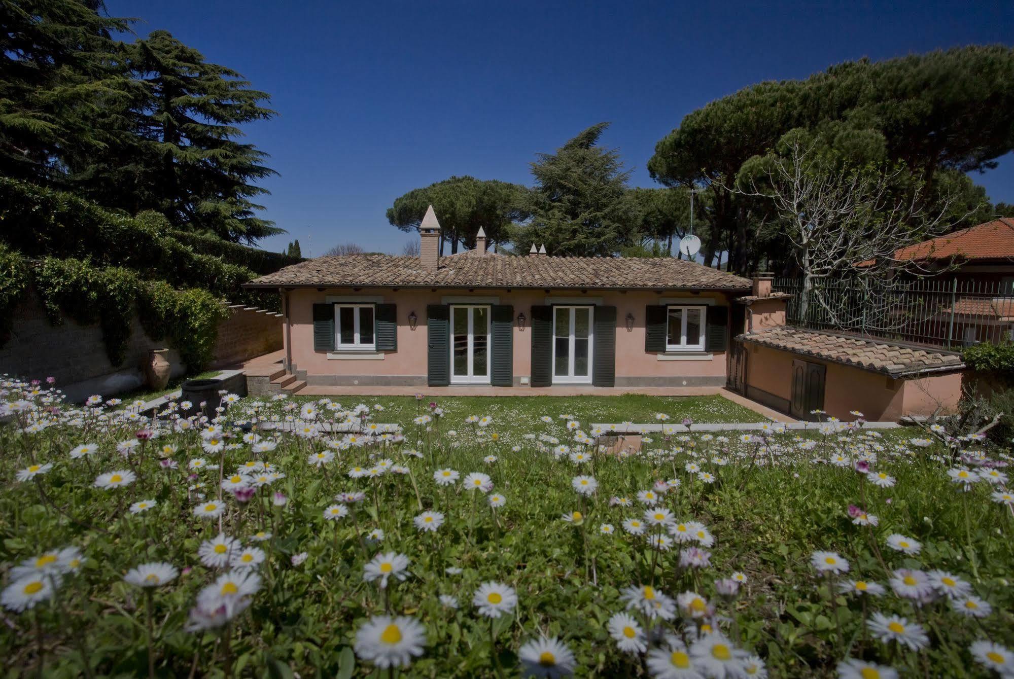 Via Pierre Villa Ciampino Luaran gambar