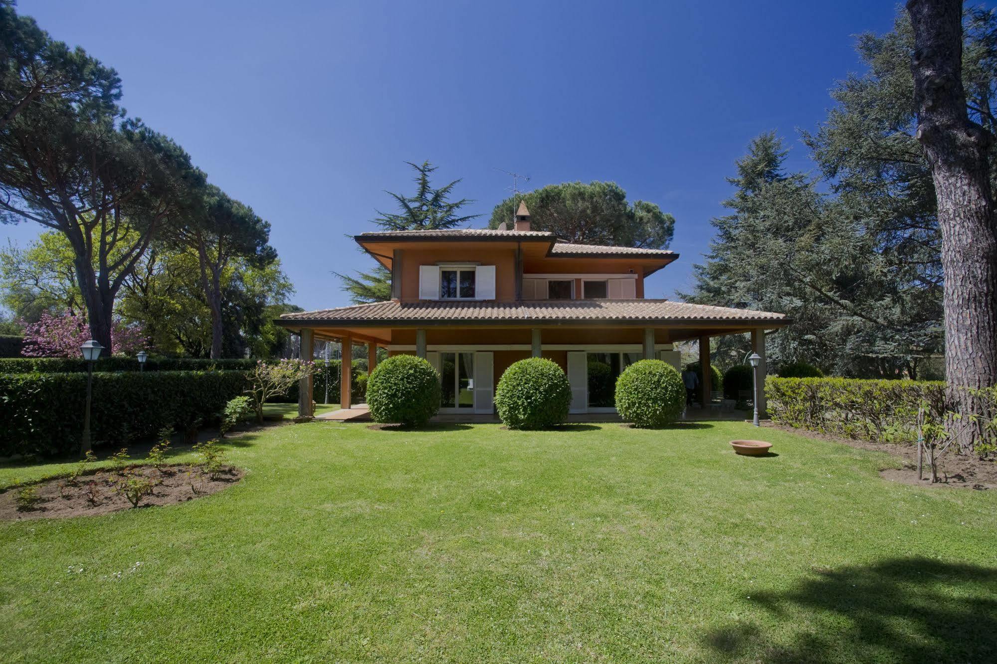 Via Pierre Villa Ciampino Luaran gambar