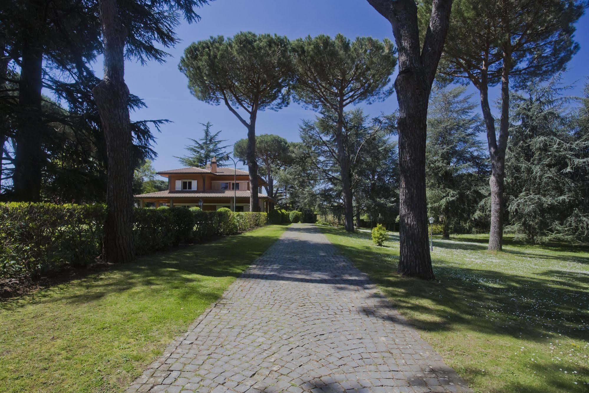 Via Pierre Villa Ciampino Luaran gambar