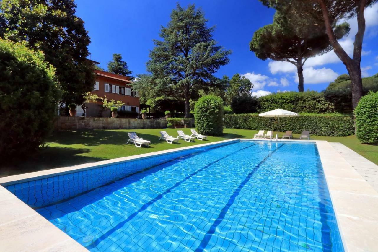 Via Pierre Villa Ciampino Bilik gambar